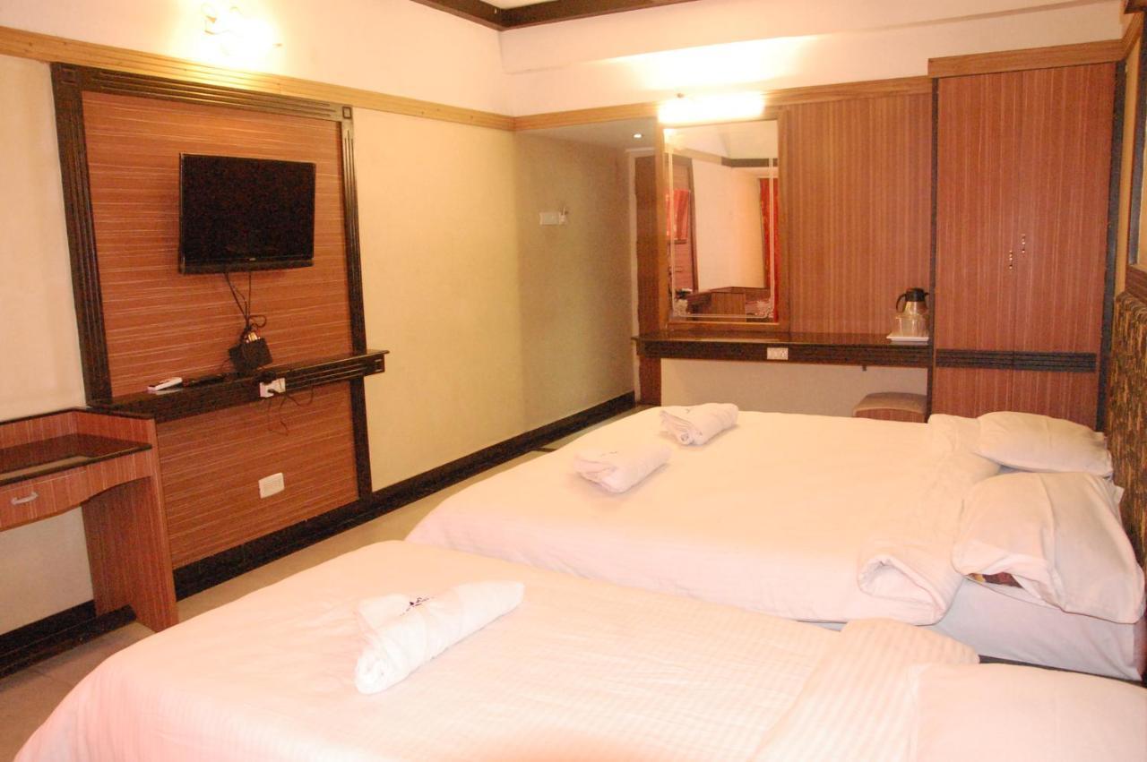Hotel Blue Star โคอิมบาทอร์ ภายนอก รูปภาพ